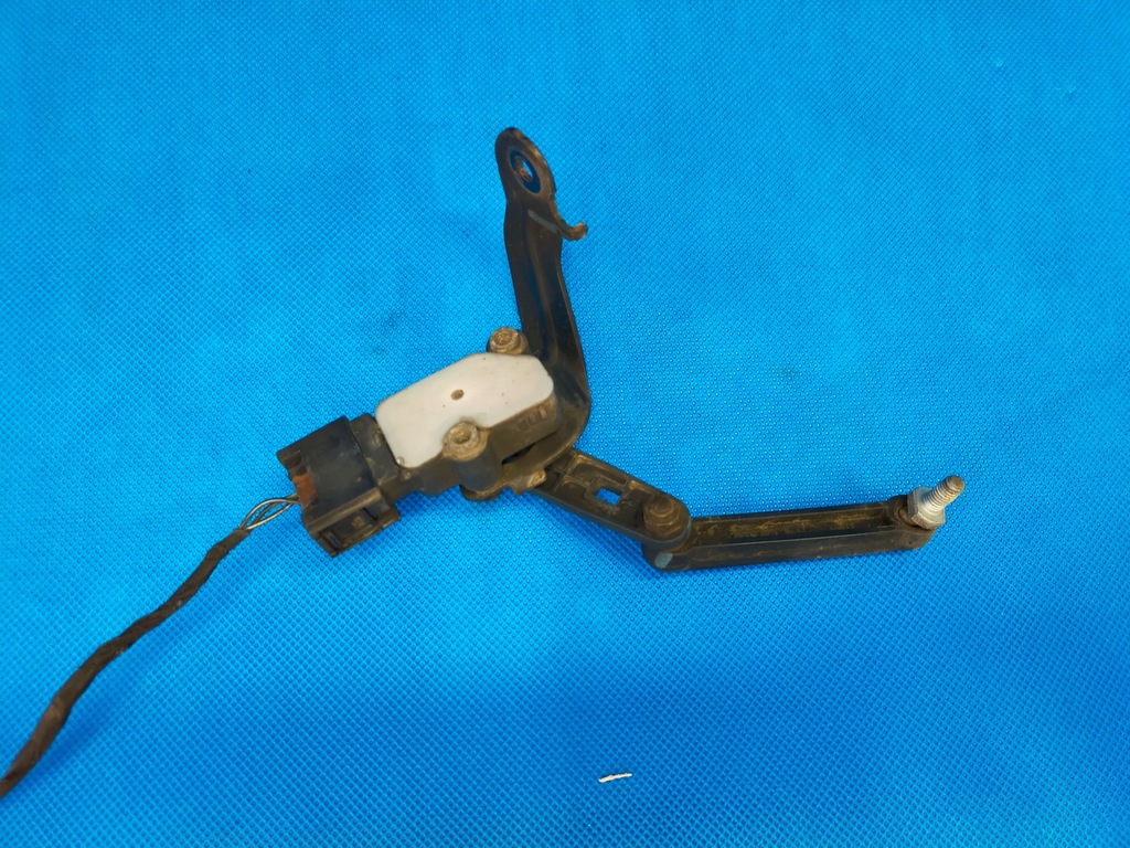 фото №6, Bmw x5 f15 2014 r xdrive 30 d 190kw датчик выравнивание света 6867646