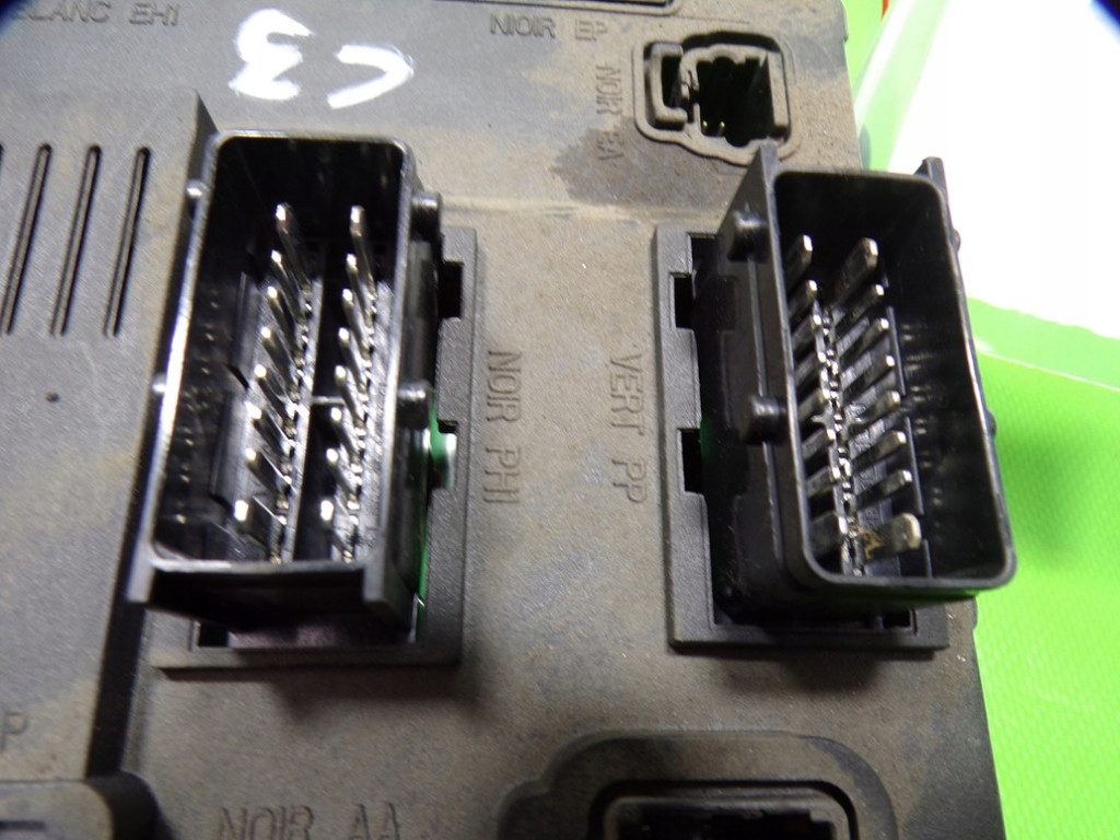 фото №8, Citroen c3 pluriel 1.6 16v коробка модуль предохранителей bsi 118085300i