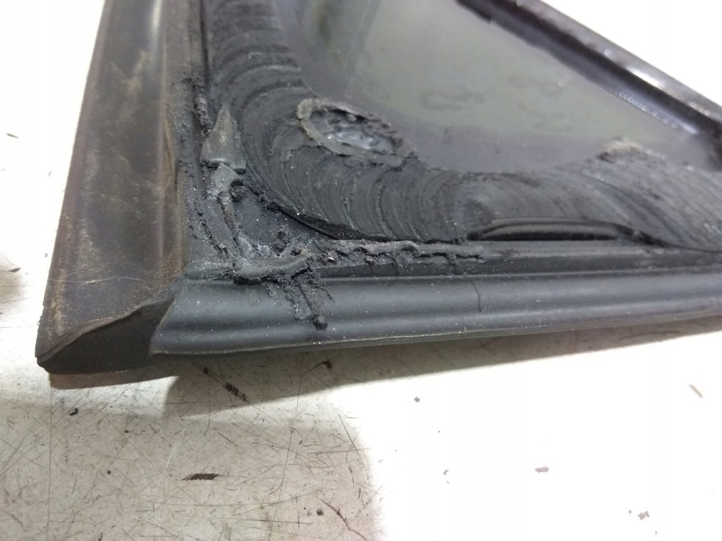 фото №9, Ford fiesta mk8 стекло кузовная левая задняя