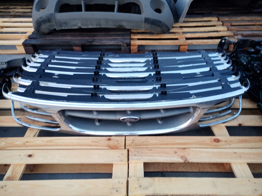 фото №1, Решётка радиатора решётка радиатора хром ford explorer ii 05-01