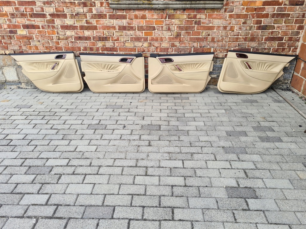 фото №1, Комплект обшивка дверей peugeot 607