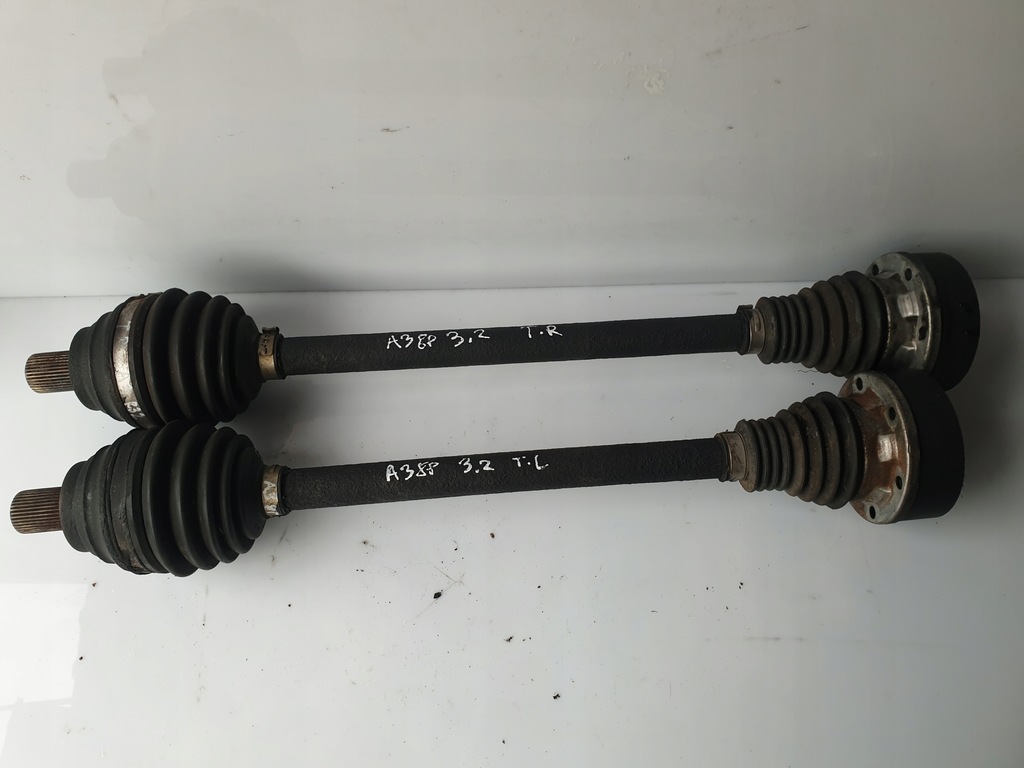 фото №1, Audi оригинальный номер 1k0501203a приводной вал задняя