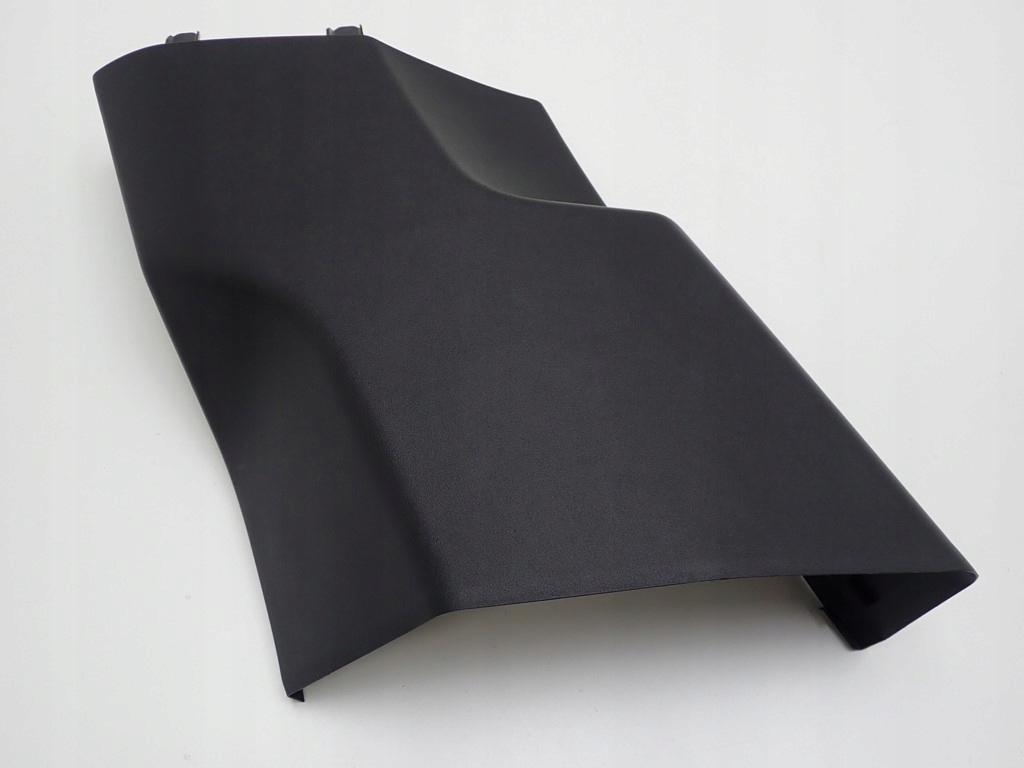 фото №1, Оббивка захист стійка ліва porsche taycan 21r