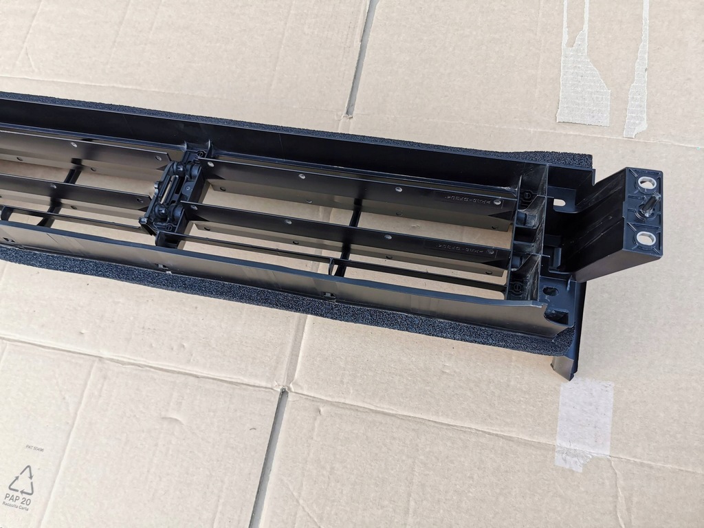 фото №7, Toyota bz4x 22- активный впуск воздуха перед жалюзи 16691-10010