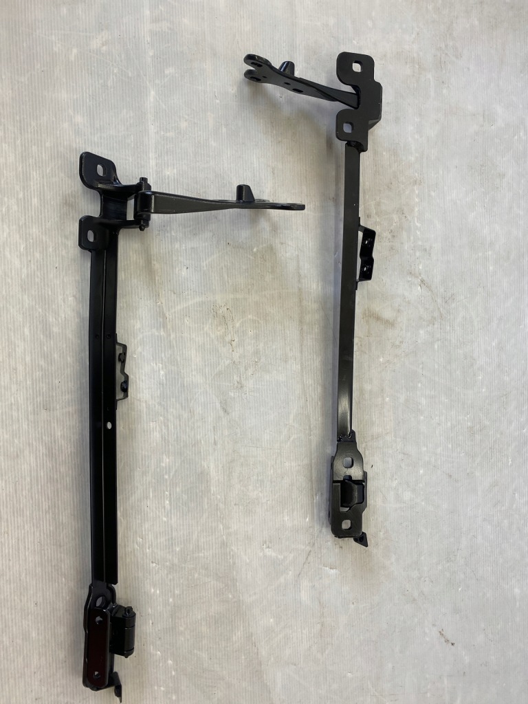 фото №1, Петля двері правий лівий bmw i8 l12 7312702