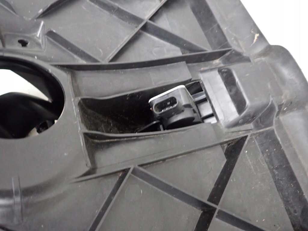 Tesla model y 20- підсилювач впуск радіатор вентилятор вентилятор Київ