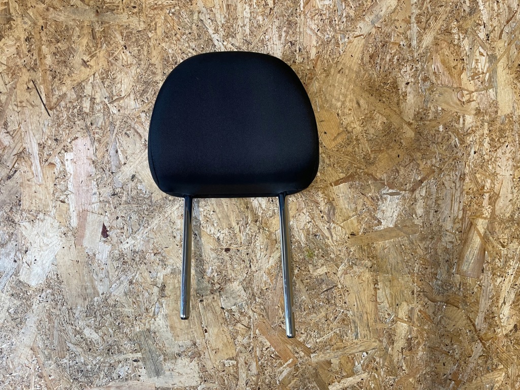 фото №1, Подголовник правый перед передний audi a1 8x 8x0