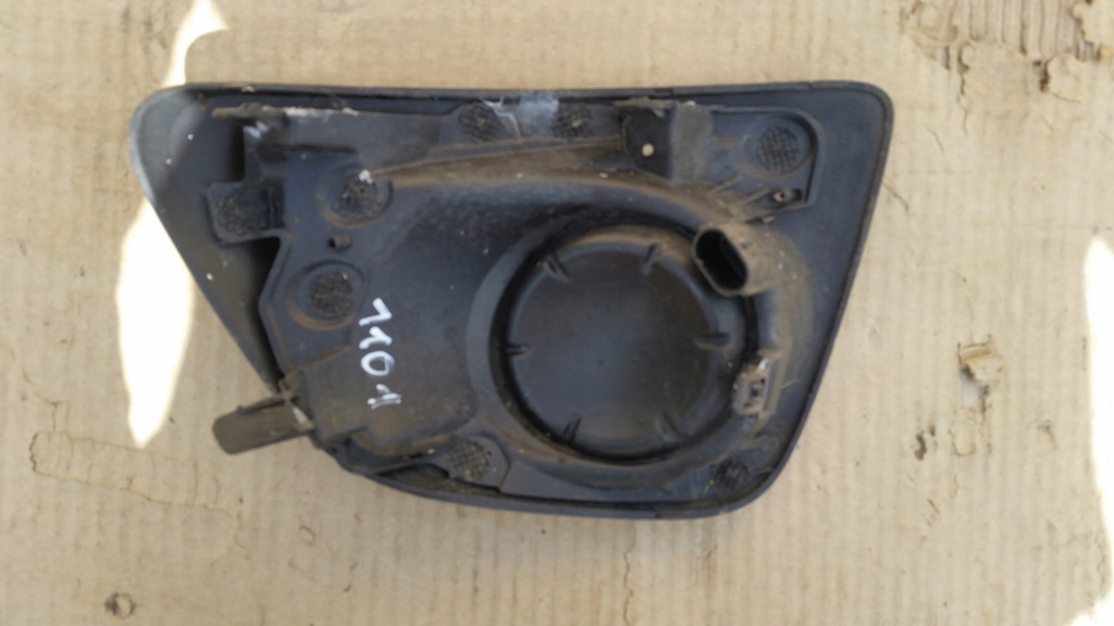 фото №6, Рамка противотуманной фары p/l mazda 2 d01g-50c22