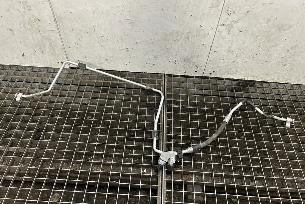 фото №8, Трубки кондиционера bmw 4 coupe f32, f82 9212236 3.0l бензиновый 225kw 2013