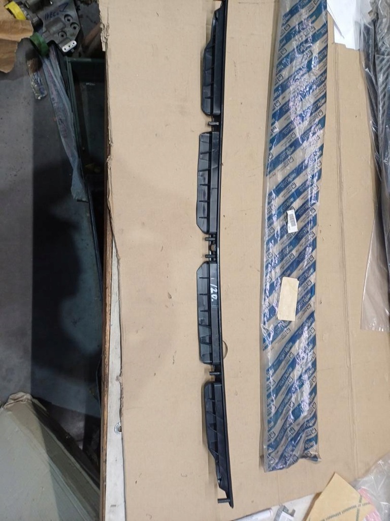 фото №1, Молдинг скло передньої fiat stilo 71730469