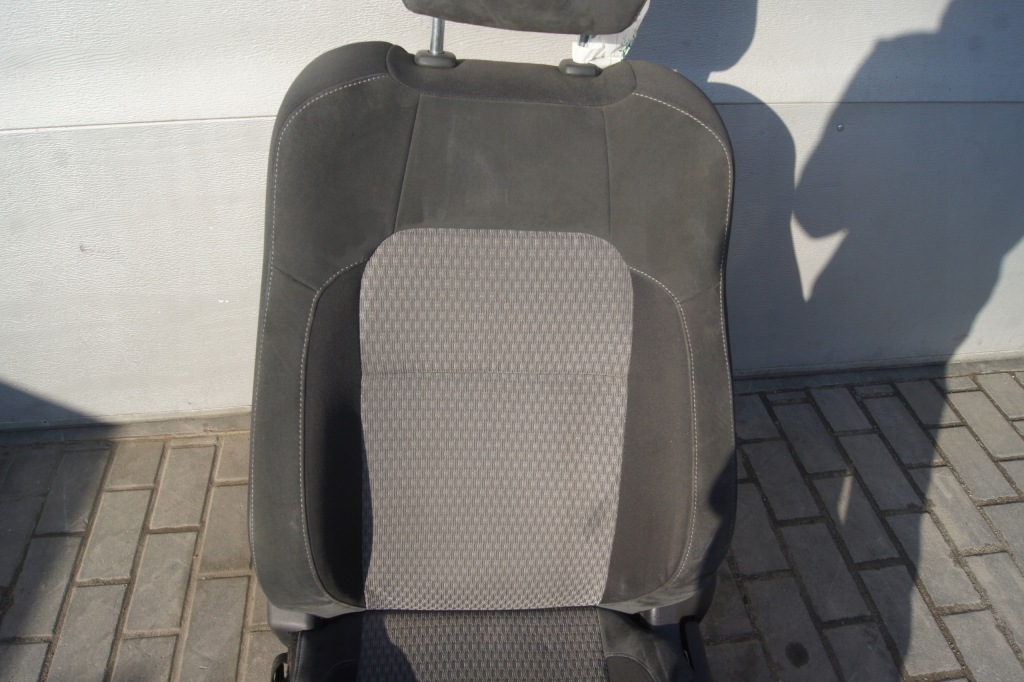 фото №3, Сиденье водителя auris ii