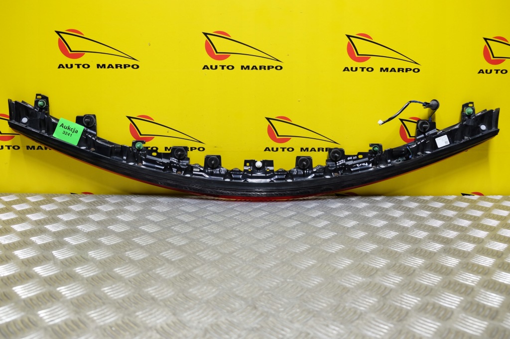 Toyota prius prime 2017- накладка крышки фара led задний  америка Киев