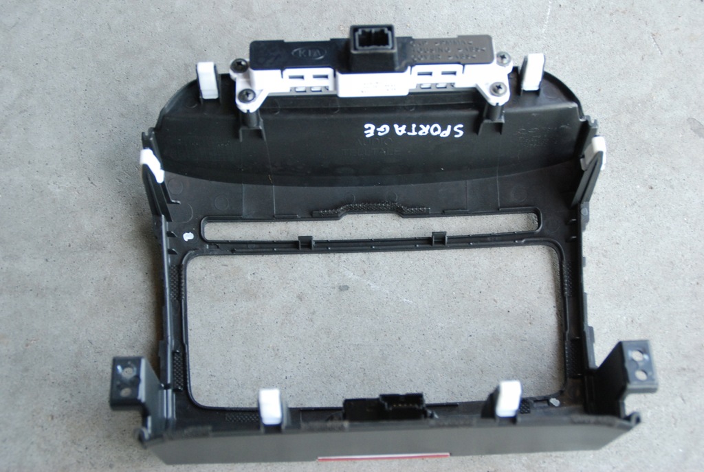 фото №3, Консоль рамка радио kia sportage iii 10-15 rok