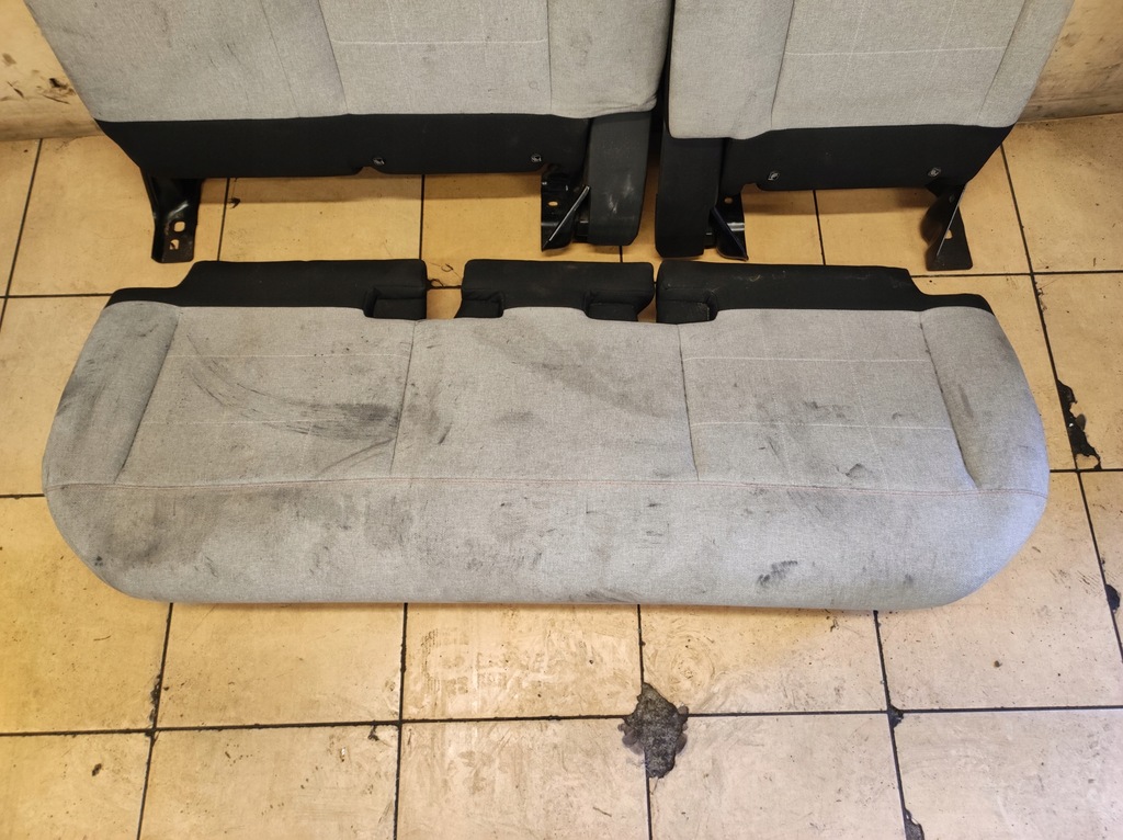 фото №9, Салон сиденья заднее сиденье обивка c3 aircross