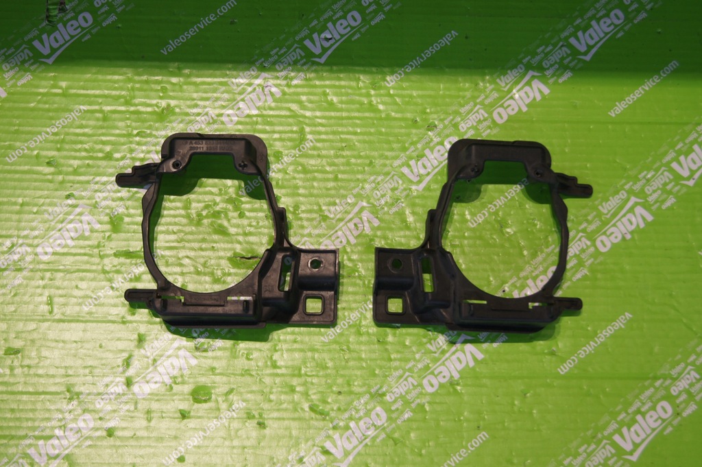 фото №1, Рамка протитуманної фари smart fortwo 453 ліва