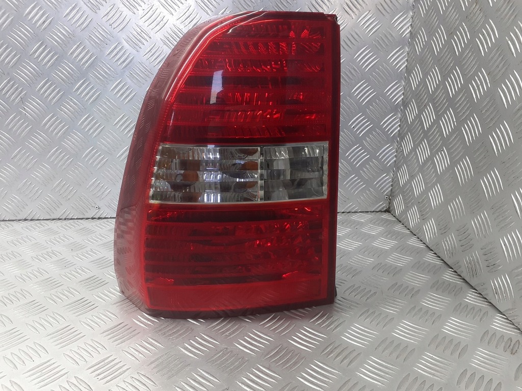 фото №1, Лампа левая задняя kia sportage ii 2.0 crdi 94401-1f0