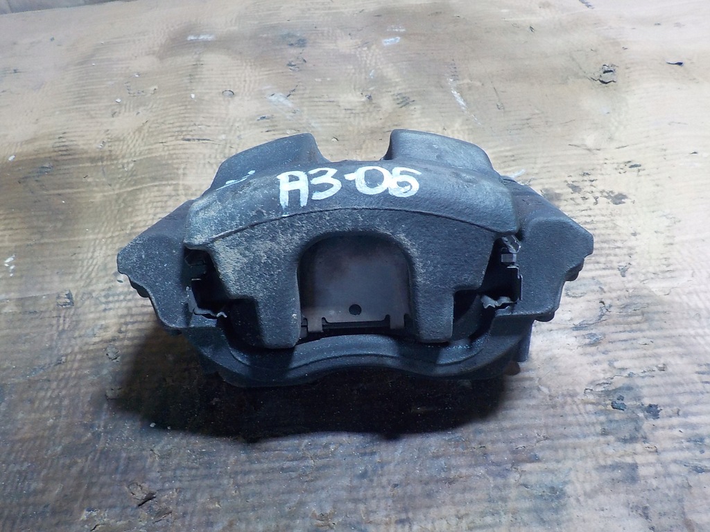 фото №1, Суппорт тормозной скоба левый перед toyota avensis3 iii t27 295/26mm 09-16r.