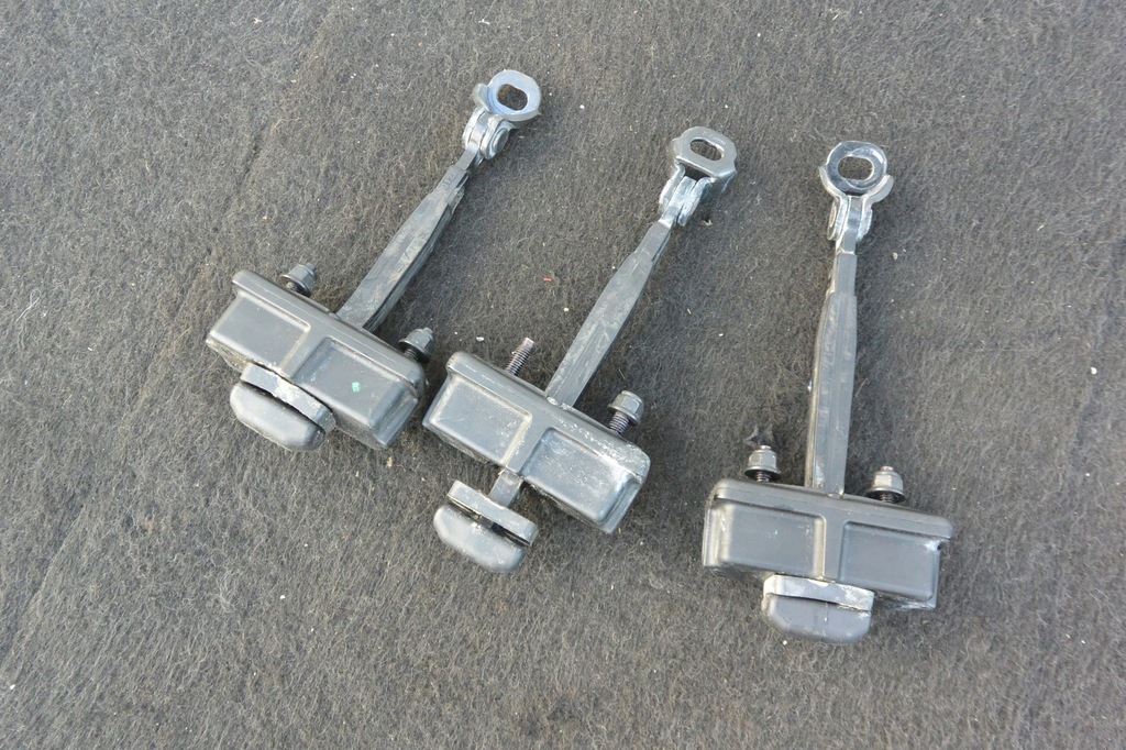 фото №5, Ограничитель дверь maserati quattroporte ghibli