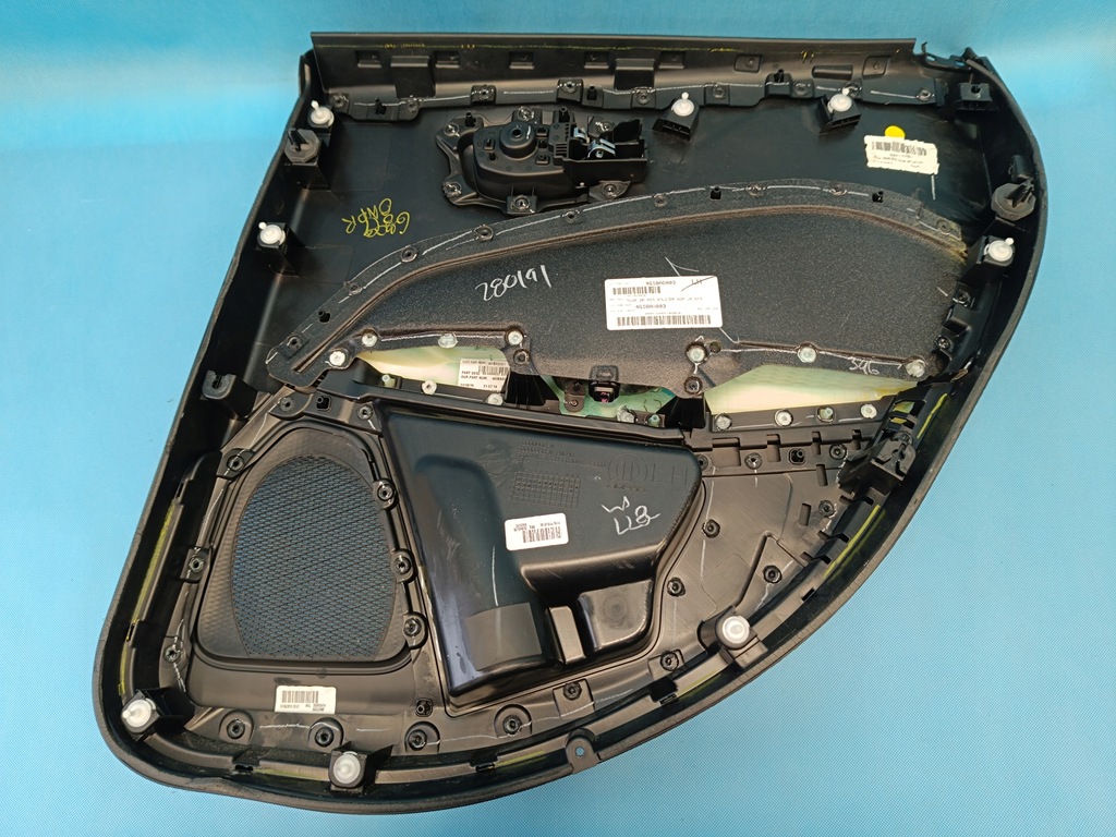 фото №7, Jeep compass 2 ii 2.4 pb 182km 4x4 2020 r обшивка оббивка двері лівий задня