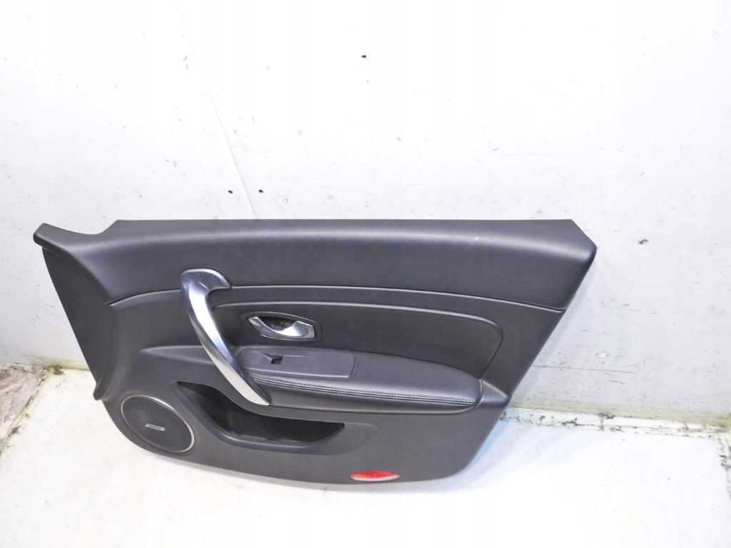 фото №8, Обивка дверь правый перед renault latitude d23122-3400x
