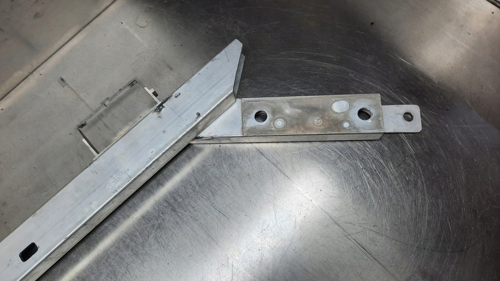 фото №6, Pas передній верхній підсилювач 31688773 volvo xc60 ii 18-25r