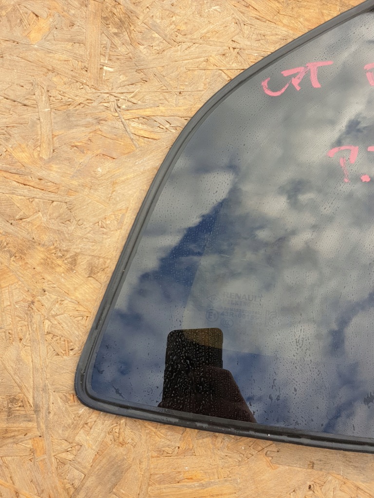 фото №4, Renault captur стекло кузовная задняя 19r