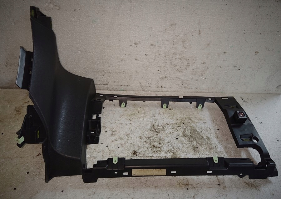 фото №1, Корпус бардачка peugeot 9685146177