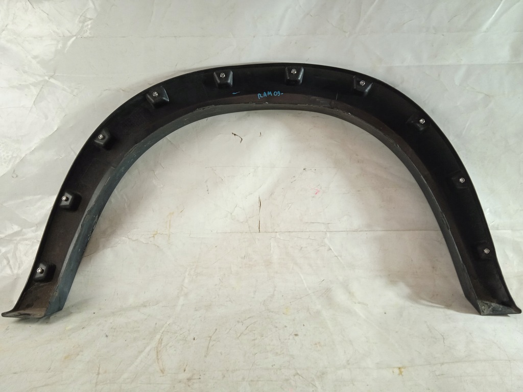 фото №11, Dodge ram 09- молдинг крыла правый задняя usa