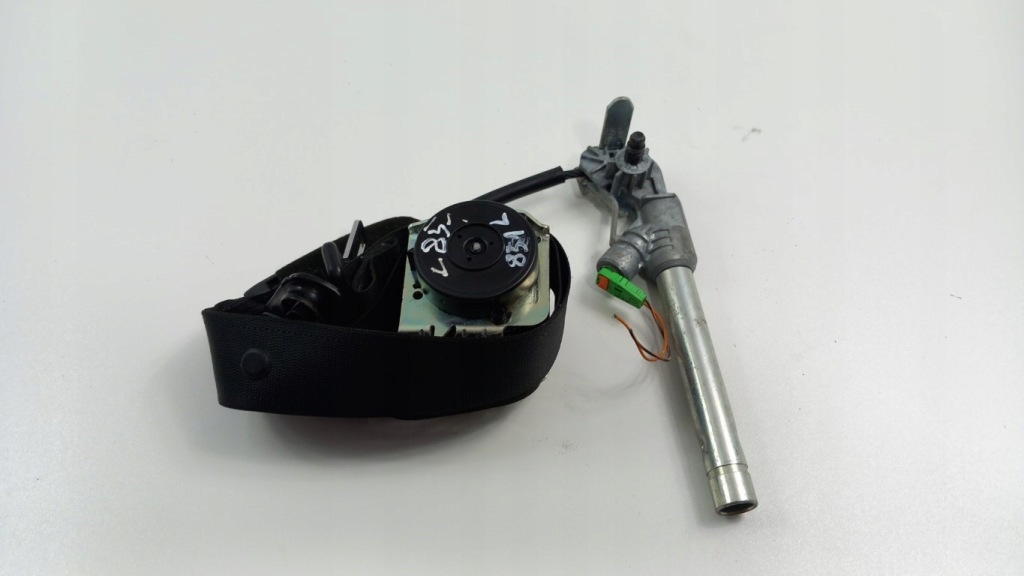 Купить Opel corsa d 3d ремень безопасности перед левое