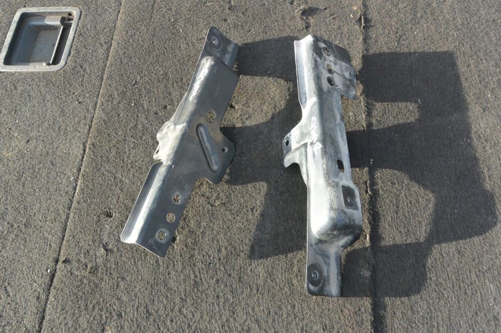 фото №1, Кронштейн фильтра воздуха kpl audi q7 4l