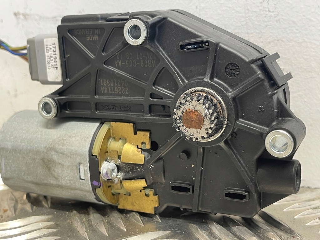 фото №2, Land rover range rover evoque l538 2012 моторчик люк