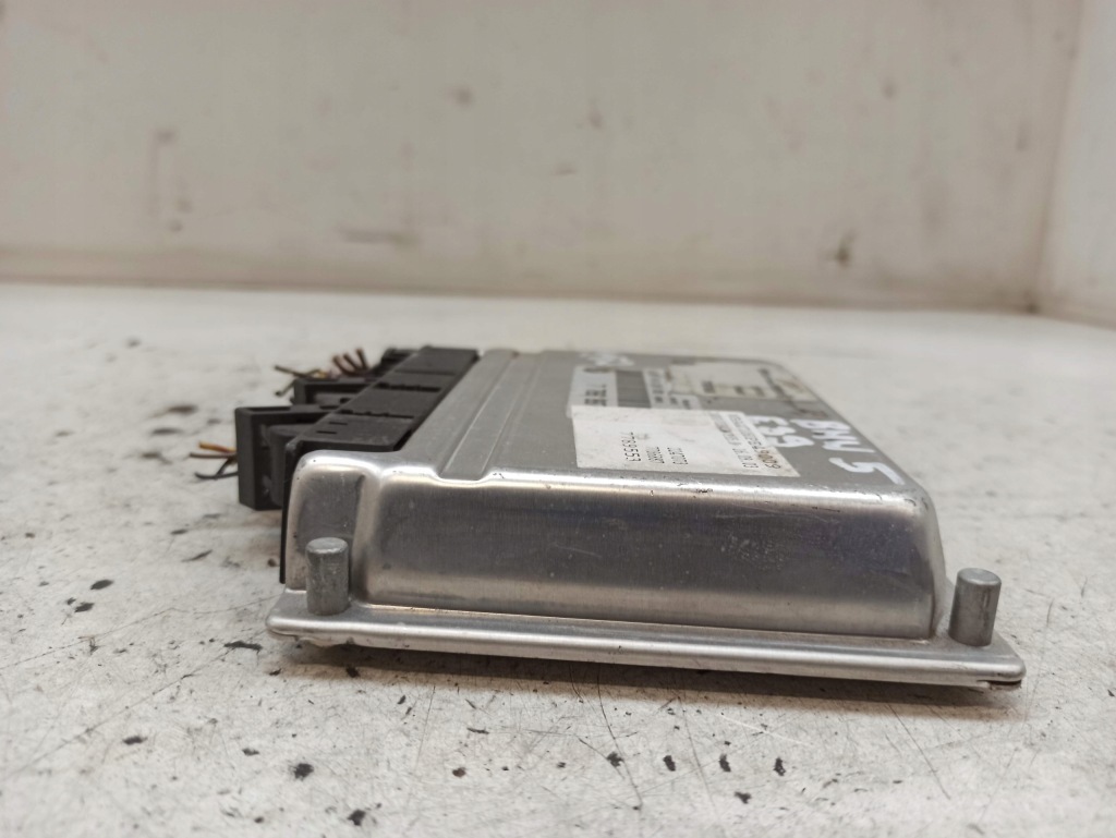 фото №5, Bmw 5 e39 2.0 d бортовий комп'ютер блок керування 0281010205 7786887