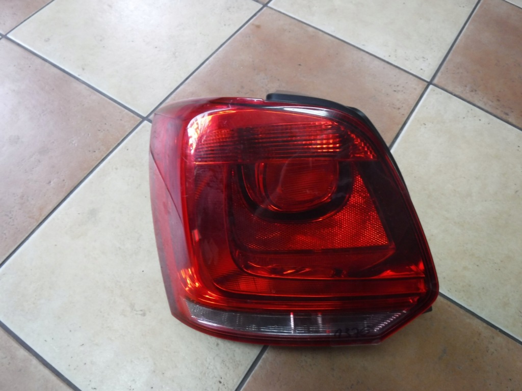 фото №1, Volkswagen оригинальный номер 6r0945095 лампа задняя