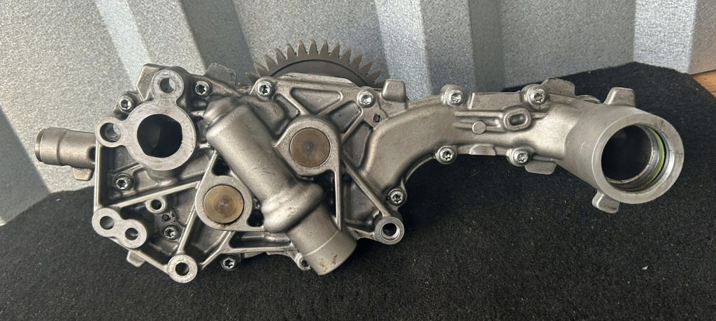 Насос масла daf 106 mx11 1955983 в Украине