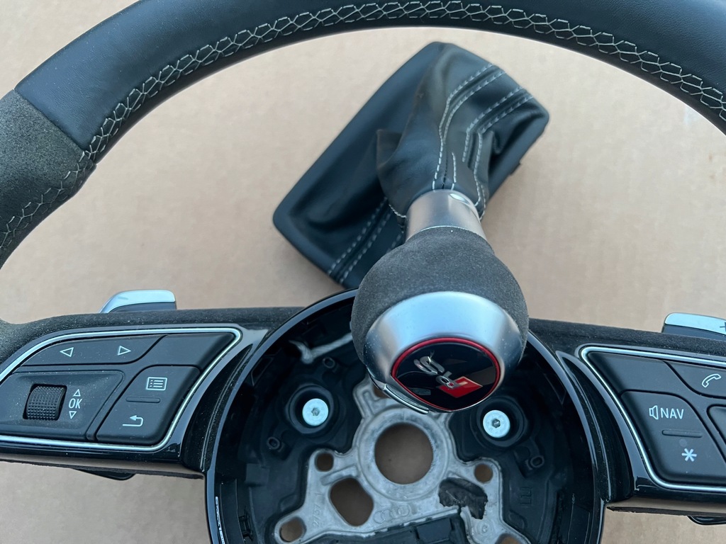 фото №7, Audi rs3 8v lift оригинальная воздуховод ручка кожа alcantara