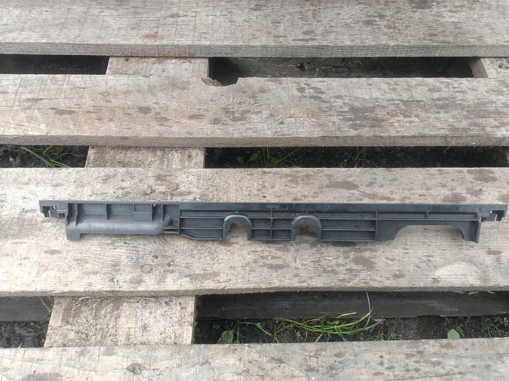 фото №1, Scania r s жабо 2340702 молдинг