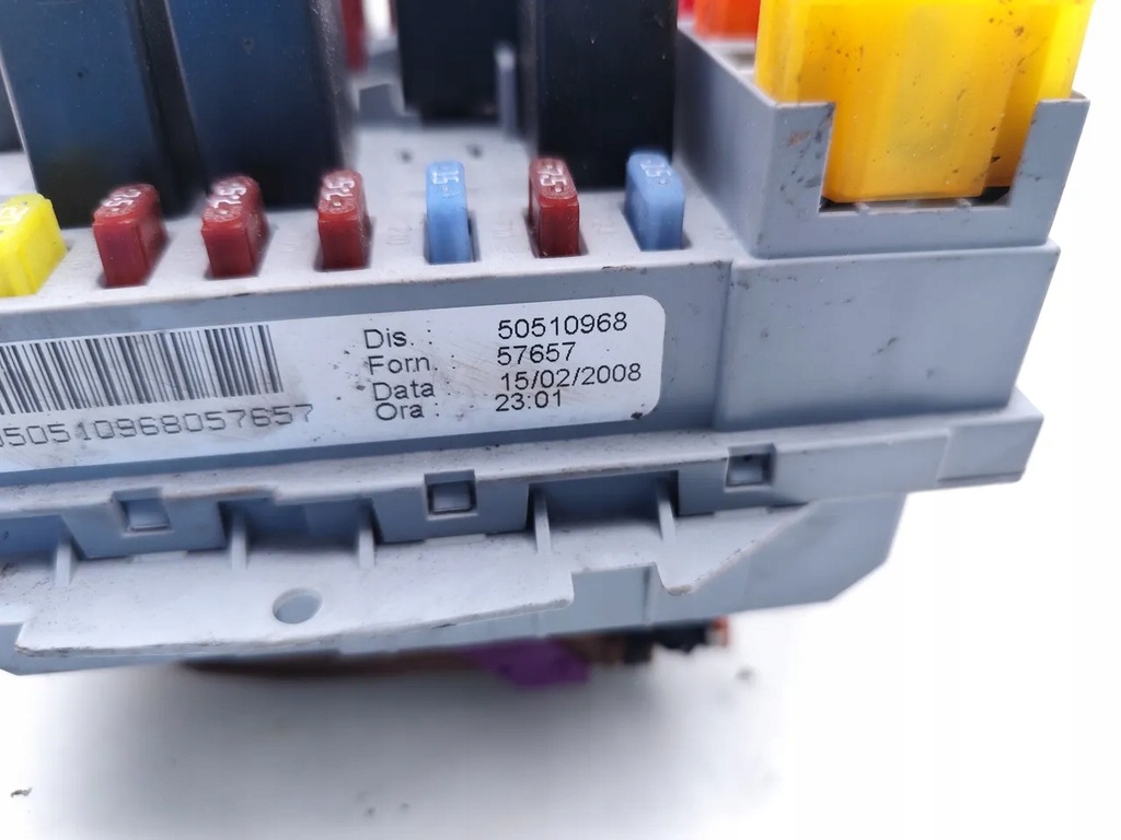 фото №7, Alfa romeo brera рамка / модуль предохранителей 2.4 jtdm 20v дизель 50510968