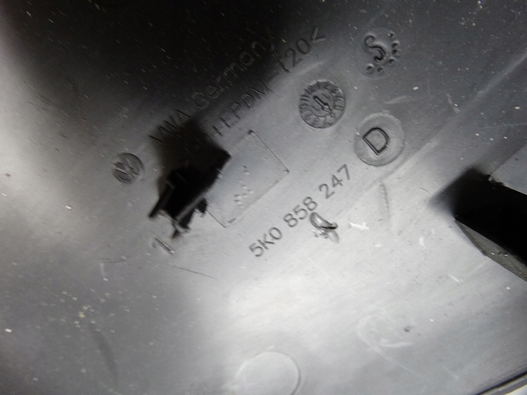 фото №8, Захист заглушка панелі ліва vw golf vi 5k0858247