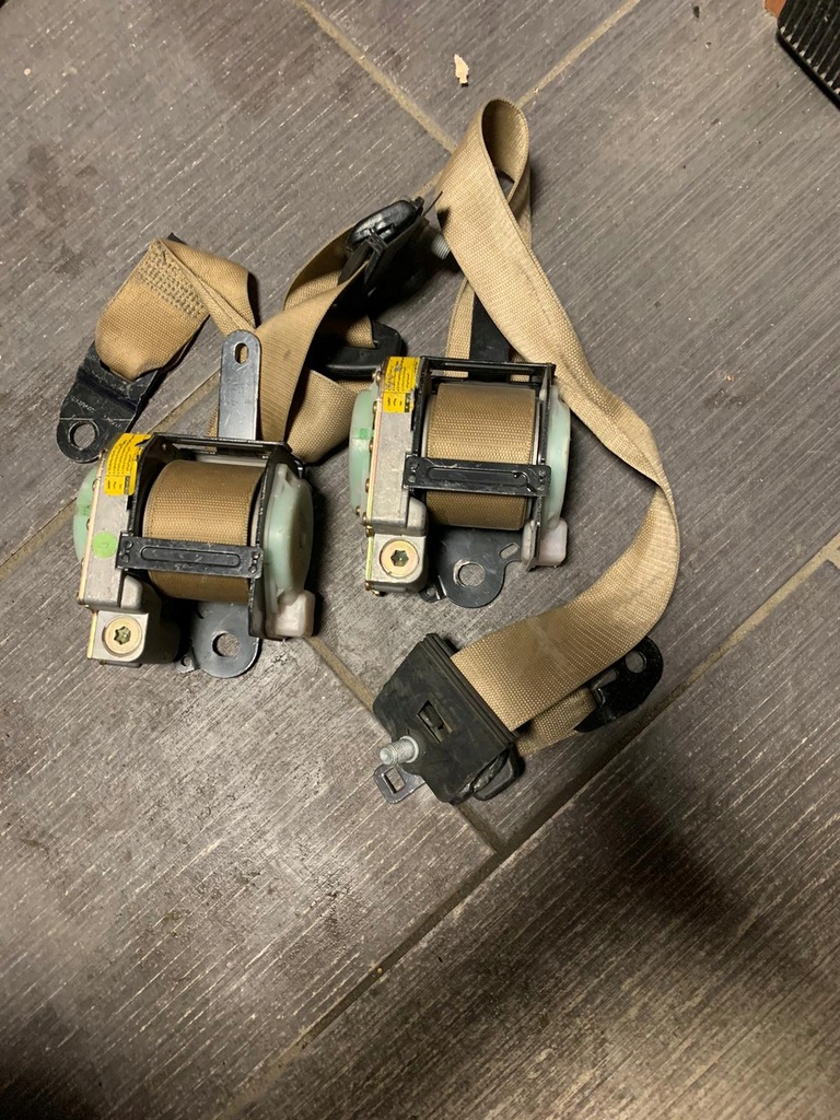 фото №2, Pas натяжитель задний правый mercedes r w251 1