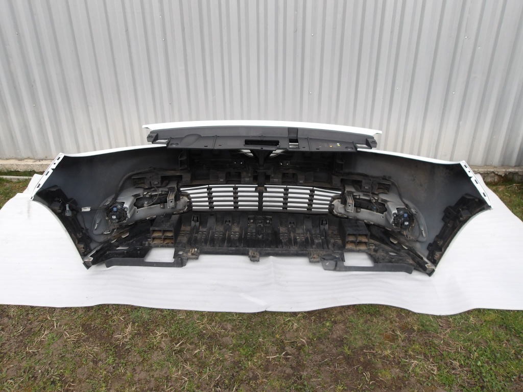 Scenic 3 рестайлинг  po рестайлинг 12-16r. бампер перед передний демонтаж dv369 Доставка