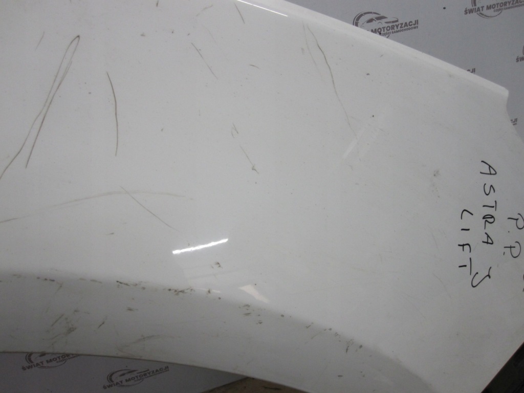 Opel astra j рестайлинг  14r крыло  правый  перед с Разборки