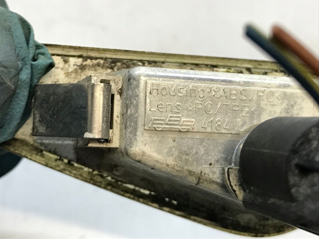 Bmw 3 e46 2003 поворотник w крила e1488 Київ