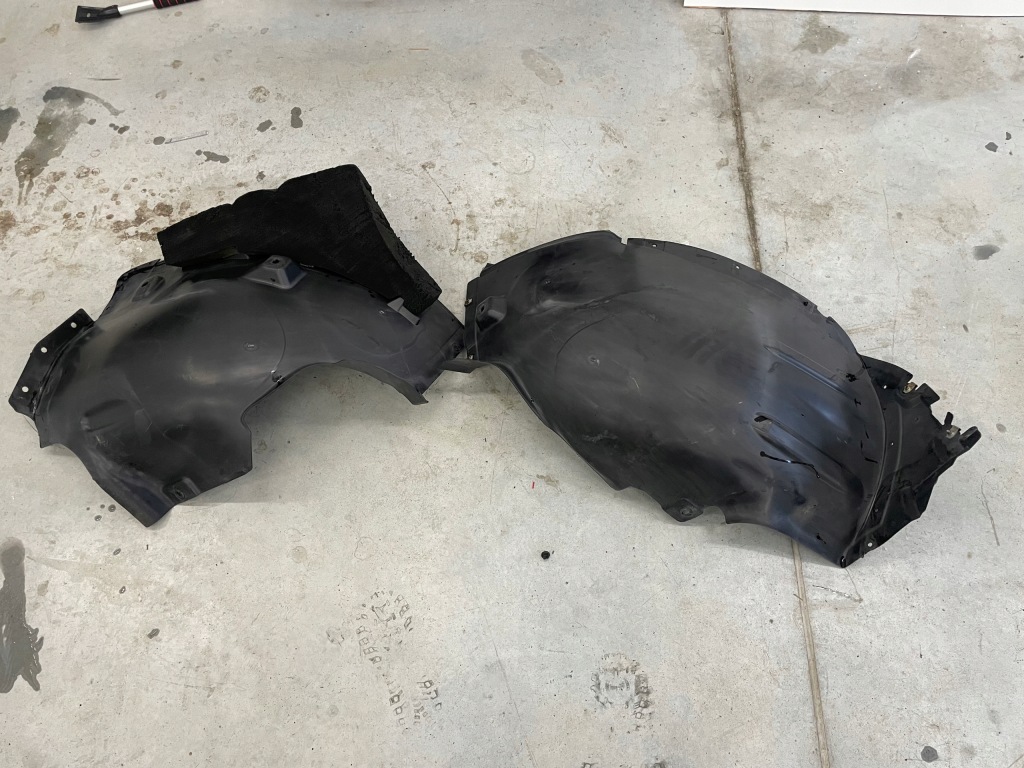 Купить Подкрылок левая перед mercedes x164 gl комплект