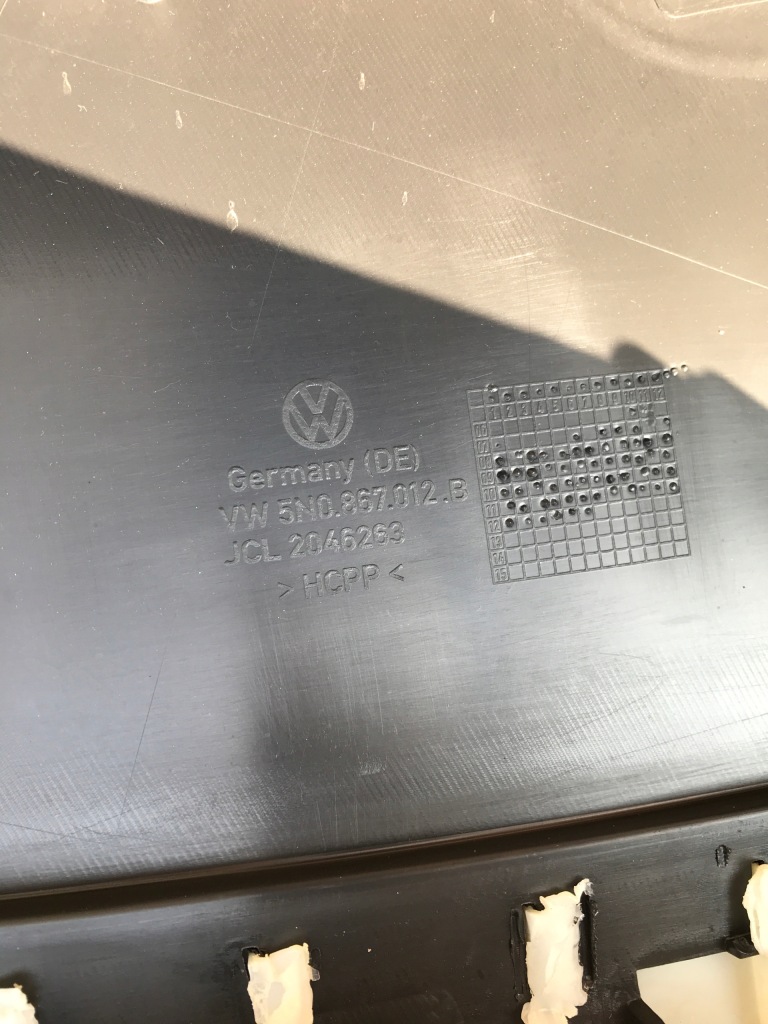 Обшивка дверь правый перед vw tiguan 5n0867012b в Украине