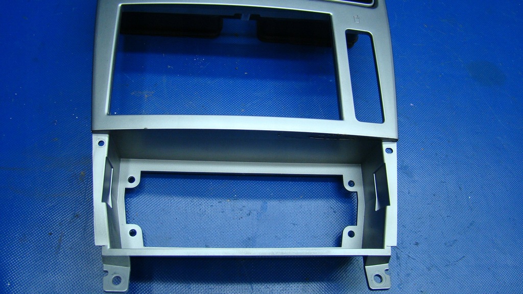 фото №3, Рамка радио консоли решётки forester ii 06-08r lift eur