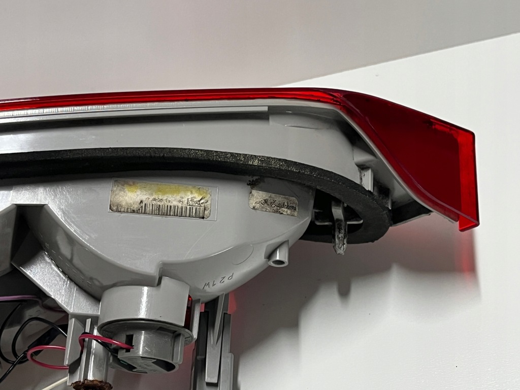 Ford focus mk3 11-14 фара ліва задній led w кришці  універсал Оригінал