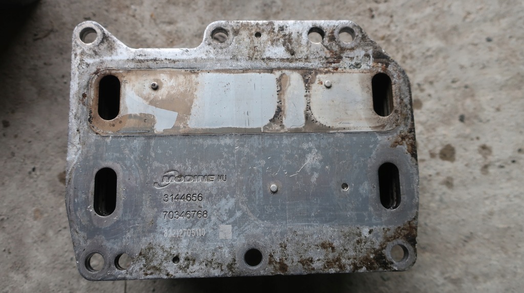фото №1, Радиатор масла renault master iii movano b 70346768