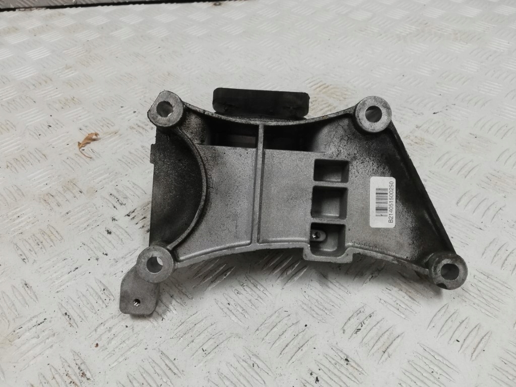 фото №5, Alfa romeo mito 0.9 кронштейн подушка двигуна