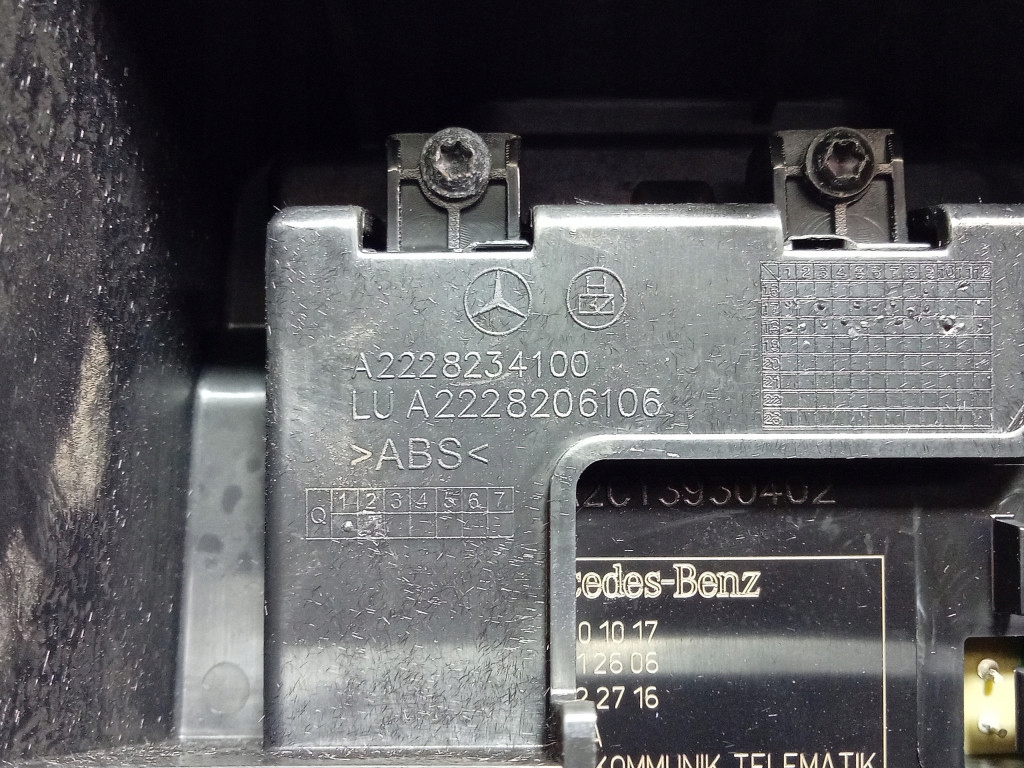 фото №10, Mercedes s klasa w222 модуль зарядное устройство индукционной a2229001017
