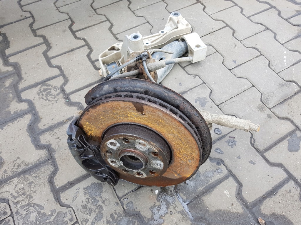 фото №1, Audi a3 8p lift 2.0 tdi рычаг поворотный кулак левая